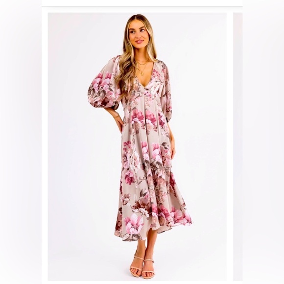 HYFVE Dresses & Skirts - HYFVE Satin Floral V-neck Maxi Dress